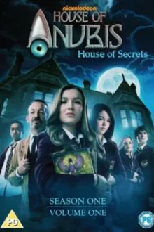 Постер к сериалу Обитель Анубиса